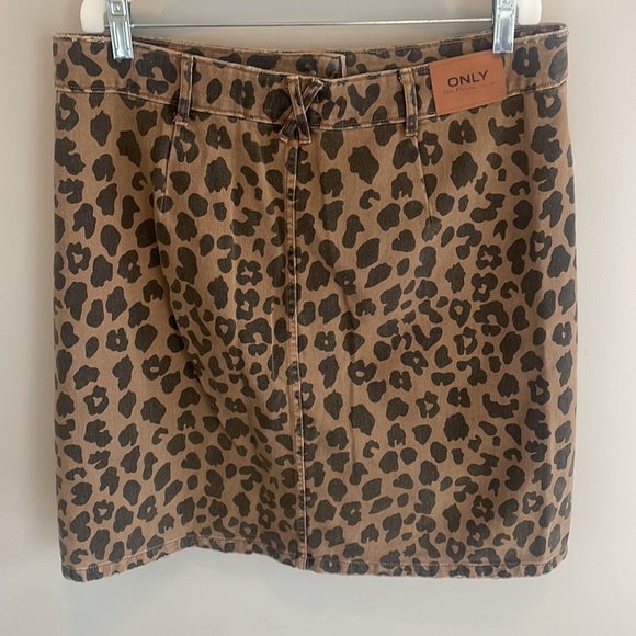 Leopard jean skirt - Picture 3 of 4